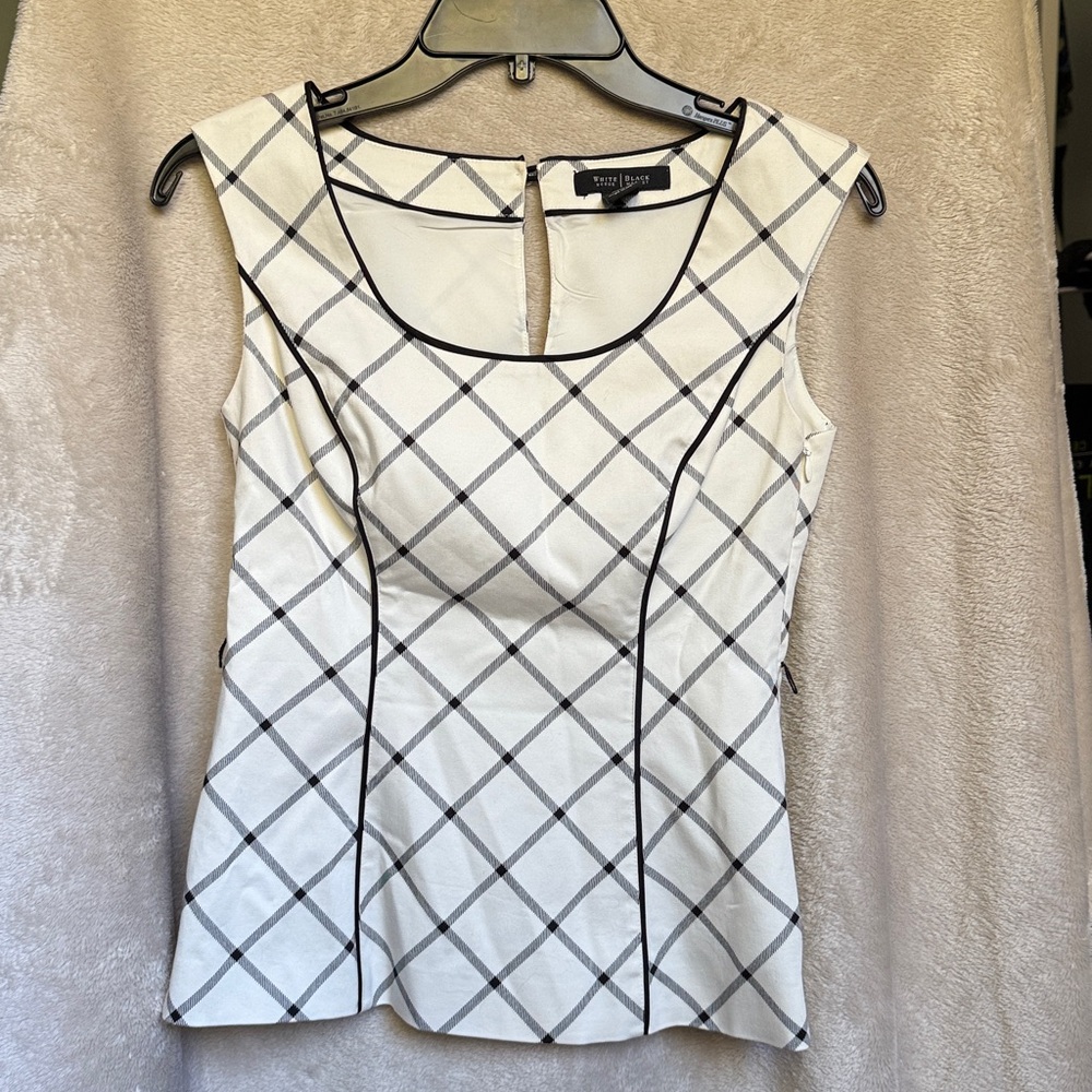 White House Black Market Monochrome Geometric Top